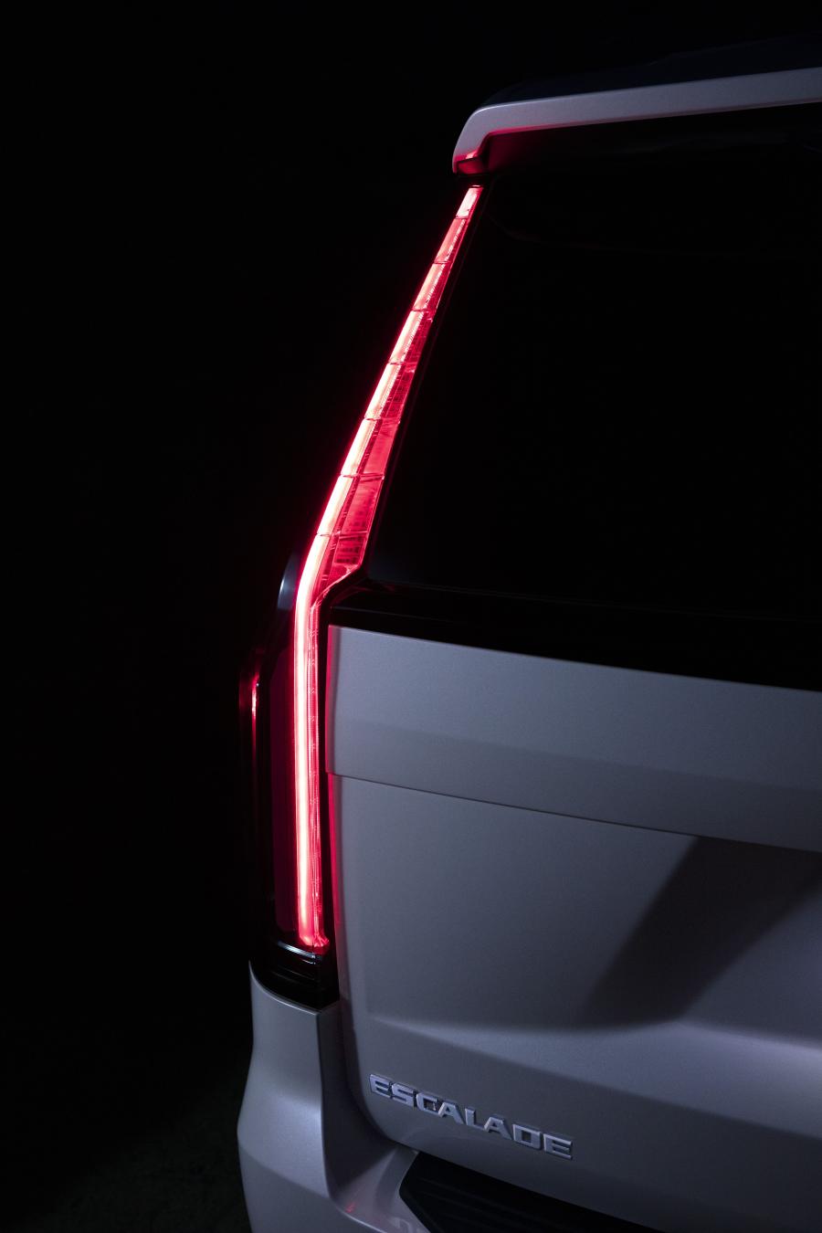 Детали экстерьера Cadillac Escalade Platinum Sport 2020 года  (NA) (фото 17 из 26)